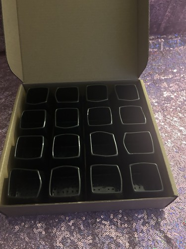 16x 30mm square - square, chair